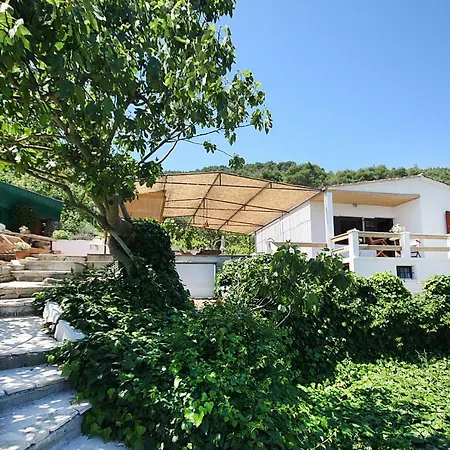 Nyaraló House Nova *